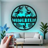 Panneau LED Motocross Personnalisé | Art mural en métal Moto Tout Terrain | Décor de course sur mesure pour cave à vin | Cadeau de pilote de cascade