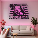 Panneau Métal Personnalisé Cochon & Drapeau | Art Mural de Ferme LED | Plaque de Nom Personnalisée pour Agriculteur | Décor Américain Rustique