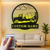 Décoration murale en métal personnalisée avec éclairage LED de camion de bétonnière - Cadeau de construction pour lui, décoration de garage ou d'atelier