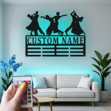 Personalisiertes LED-beleuchtetes Metallschild für Tänzer im Ballsaal – Geschenk für Tanzliebhaber, Dekoration für Studio oder Wohnzimmer