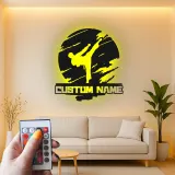 Personalisiertes Karate Metallschild | LED-Kämpfer-Silhouette für Dojo & Jugendzimmer | Individuelle Kampfsport-Dekoration