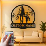 Personalisiertes LED-Metall-Wandbild Vater und Kind mit Musikmotiv – Geschenk für Musikliebhaber, Wohnzimmerdeko