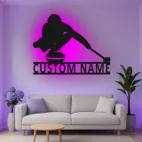 Décoration murale en métal personnalisée joueur de curling avec rétroéclairage LED Cadeau sportif pour les passionnés de curling Décor de salle de jeux 1