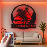 Decorazione murale in metallo LED Cavaliere senza testa | Insegna gotica Halloween personalizzata | Decor folklore spettrale per ingresso | Targa con nome su misura