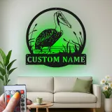 Cartel de metal LED personalizado de pelícano para regalo costero y decoración de casa de playa