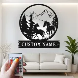 Insegna in metallo personalizzata con LED per cavallo | Arte murale per ranch personalizzata | Decorazione montana con cavalli in corsa per cabin e casa