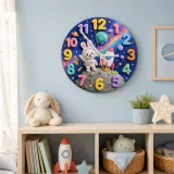 Reloj de pared para niños Conejo Astronauta | Decoración mágica de guardería de galaxia, regalo de cumpleaños para niños y niñas (34.5 cm)