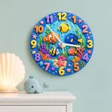 Unterwasser Ozean Fisch Kinderzimmer Wanduhr | Bunte Meeresbewohner Kinderzimmer Kunst Dekoration, Baby Shower Geschenk für Jungen und Mädchen (34,5 cm)