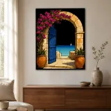 Insegna in metallo colorata con porta mediterranea blu, bougainvillea e mare