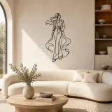 Décoration murale en métal "Modèle en manteau fluide" | Décor de figure de mode