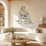 Cartel de metal de mujer sentada en pose elegante | Decoración de figura de moda