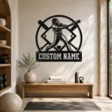 Décoration murale en métal personnalisée de batteur de baseball avec des battes croisées