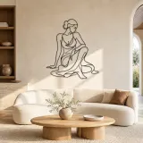 Décoration murale en métal "Muse Assise Sculpturale" | Figure féminine