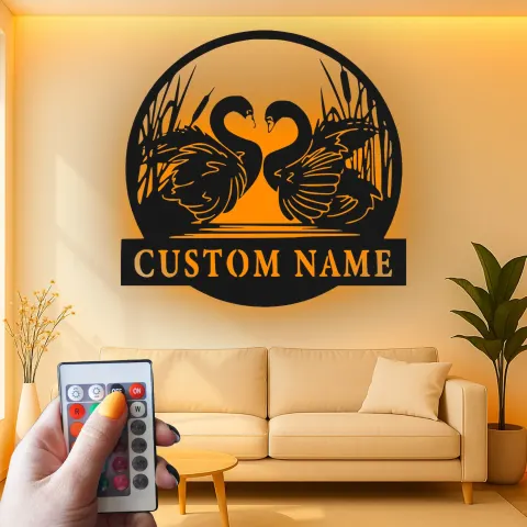 Personalisierte Schwan Metall-Schild | LED-beleuchtete Wandkunst für Paare | Individuelles Hochzeits- oder Jubiläumsgeschenk | Romantische Wohnkultur alternative Ansicht
