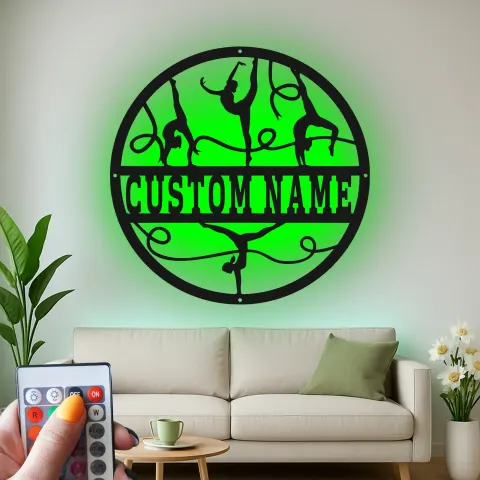 Vista alternativa di Insegna nome ginnasta personalizzata | Arte murale in metallo con LED | Arredo palestra su misura per cameretta | Idea regalo per atleta