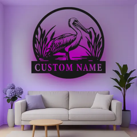 Vista alternativa di Insegna in metallo LED personalizzata con pellicano per regalo costiero 1