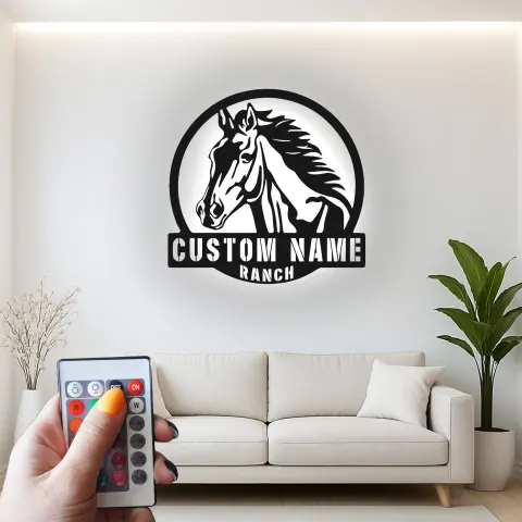 Personalisierte LED-Schild für Pferderanch | Metall-Wandkunst | Geschenk für Pferdeliebhaber | Dekoration für den Stall-Eingang alternative Ansicht