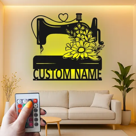 Personalisiertes Nähmaschinen-Schild | LED-beleuchtete Metall-Wandkunst | Geschenk für Schneiderinnen & Dekoration für das Bastelzimmer alternative Ansicht