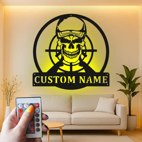 Vista alternativa de Cartel de metal LED de calavera militar personalizado | Arte mural para veteranos | Decoración táctica para hombre con mira