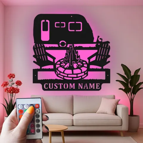 Vue alternative de Décoration murale en métal personnalisée Camping avec rétroéclairage pour passionnés de plein air