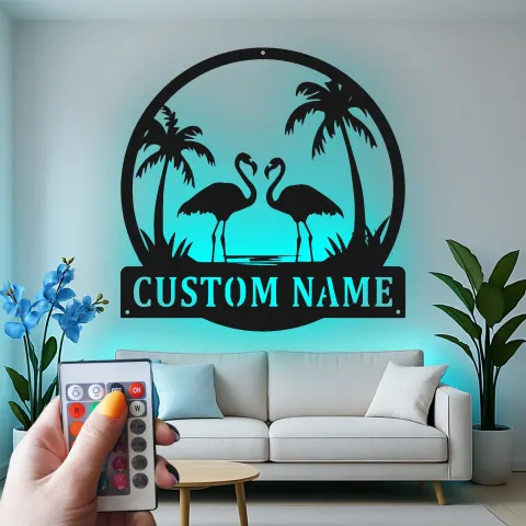 Vista alternativa di Arte murale in metallo LED con fenicottero | Insegna tropicale personalizzata | Decorazione per casa al mare | Targa con nome per case costiere