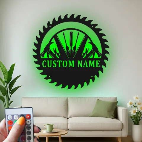 Vista alternativa de Cartel de metal personalizado con luz LED de hoja de sierra Regalo único para el manitas Decoración de taller