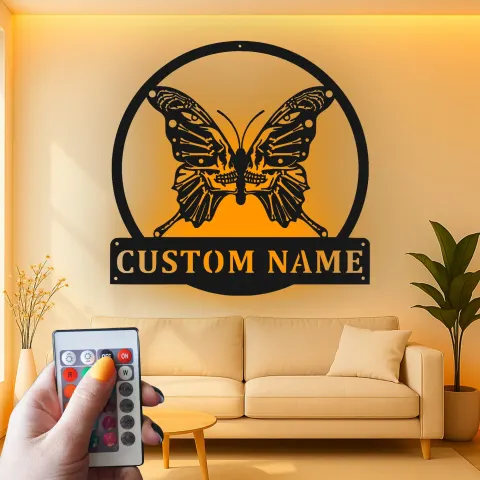 Vue alternative de Décoration murale en métal personnalisée avec lumière LED en forme de crâne et de papillon - Cadeau unique pour les amateurs de gothique, décoration de chambre ou de salon