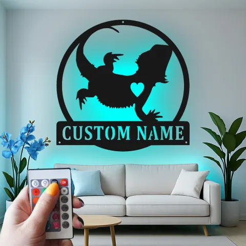 Vista alternativa di Insegna in metallo personalizzata con luci LED a forma di drago barbuto - Regalo per amanti dei rettili - Decorazione per camera da letto o soggiorno 2