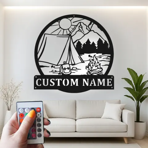 Vue alternative de Décoration murale en métal LED personnalisée sur le thème du camping