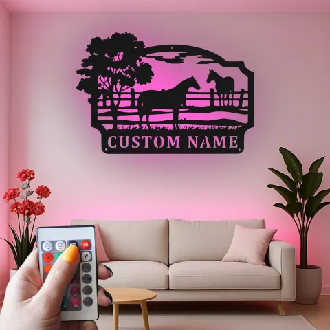 Vista alternativa de Cartel personalizado para rancho con caballo y LED | Decoración mural de metal personalizada | Decoración ecuestre para regalo farmhouse