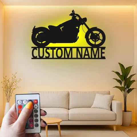 Vista alternativa de Cartel LED de motocicleta personalizado | Arte mural de metal de cruiser personalizado | Decoración retro de garaje de motociclistas | Regalo iluminado para cueva de hombres
