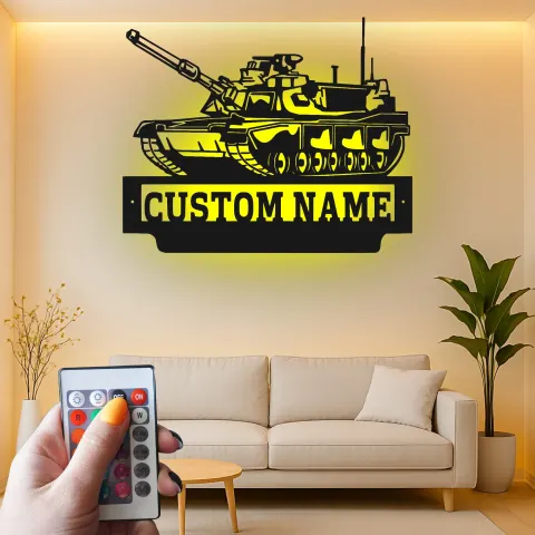 Vista alternativa di Arte in Metallo Tank Militare | Insegna LED Personalizzata con Nome per Soldato | Decorazione per Man Cave e Garage