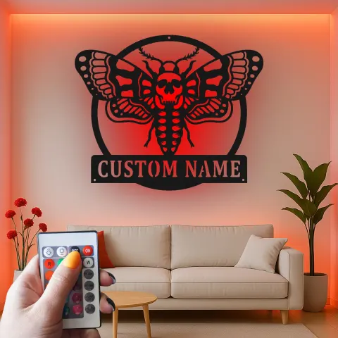 Vista alternativa de Cartel LED de polilla de cabeza de muerte personalizado | Arte mural de metal | Silueta de polilla de calavera | Regalo para habitación de Dark Academia