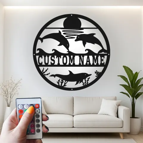 Vista alternativa di Insegna in metallo LED personalizzata con scena oceanica dei delfini regalo per casa al mare decorazione per soggiorno costiero 1