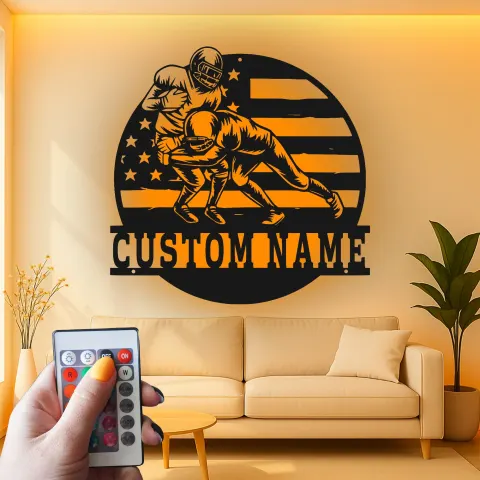 Vista alternativa de Arte Mural de Metal de Fútbol Personalizado con LED | Cartel de Nombre Personalizado para Man Cave o Habitación de Adolescentes | Regalo para Jugador de Fútbol Americano