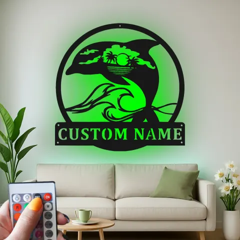 Vista alternativa de Cartel de metal LED personalizado de delfín al atardecer, regalo para amantes de la playa, decoración temática oceánica para el salón
