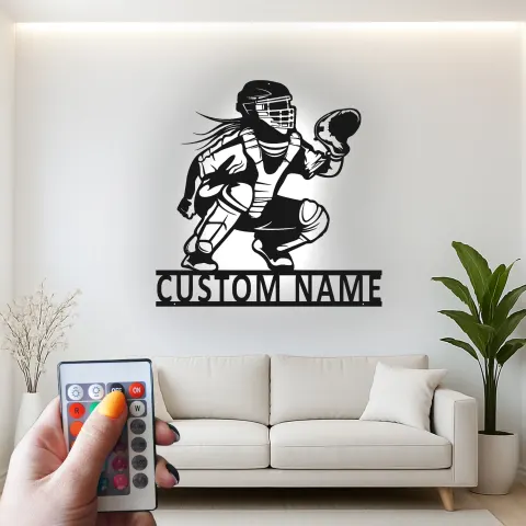 Vista alternativa de Cartel LED personalizado de receptora de softball | Arte mural de metal personalizado para habitación de chicas | Regalo para atleta femenina | Decoración de guardería deportiva