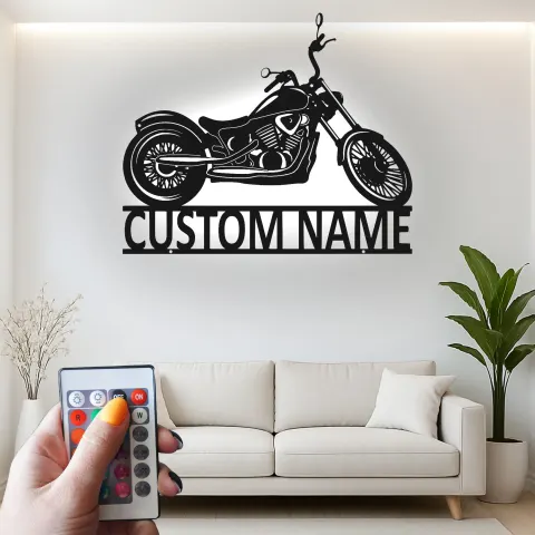 Vista alternativa de Cartel de metal LED personalizado de motocicleta cruiser | Decoración de garaje de acero cortado con láser | Regalo personalizado para motociclistas | Arte mural iluminado