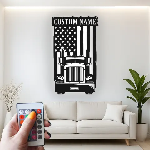 Vista alternativa di Insegna in metallo personalizzata con camion americano retroilluminato regalo per camionisti decorazione per garage o man cave