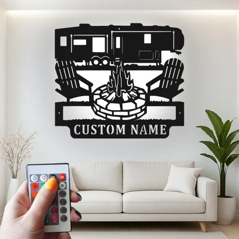 Vue alternative de Décoration murale en métal personnalisée avec rétroéclairage pour scène de camping-car