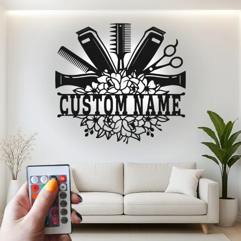 Vue alternative de Décoration murale en métal personnalisée Hair Stylist avec rétroéclairage LED - Cadeau pour les murs de salon