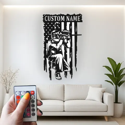 Vista alternativa di Insegna Personalizzata per Giocatore di Paintball | Insegna in Metallo Retroilluminata con Bandiera Americana | Decorazione per Stanza da Gioco con Nome Personalizzato | Regalo per Paintballer