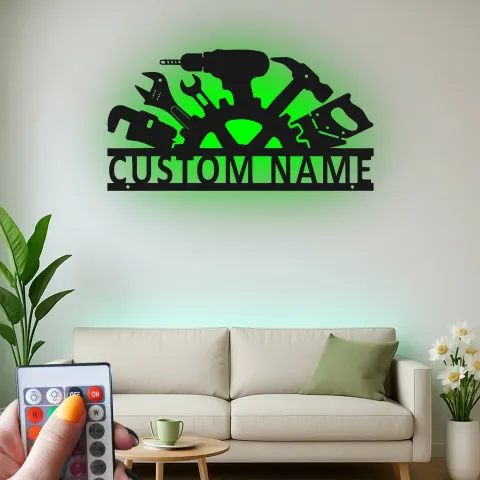 Vue alternative de Enseigne personnalisée pour atelier | Décoration murale LED en métal | Décor de garage avec prénom | Cadeau pour menuisier ou mécanicien