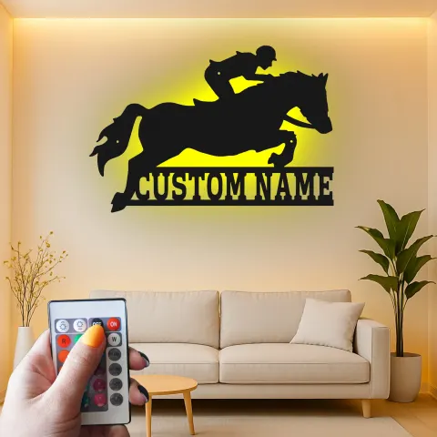Vista alternativa di Arte Murale in Metallo LED con Cavallo in Salto | Insegna Equestre Personalizzata | Regalo con Nome per Amanti dei Cavalli e Cavalieri