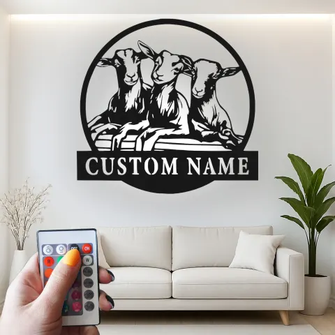 Vista alternativa de Cartel de metal de cabra personalizado con LED | Decoración mural farmhouse personalizada | Decoración rústica de granero y regalo para amantes de las cabras