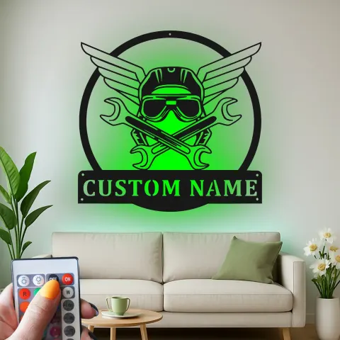 Vista alternativa di Insegna in metallo personalizzata con luci LED Ali da meccanico Regalo personalizzato per appassionati di auto Decorazione per garage