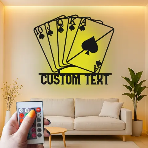 Vista alternativa di Arte da parete in metallo Royal Flush | Insegna LED personalizzata per sala giochi | Regalo decorativo per serata casino per lui