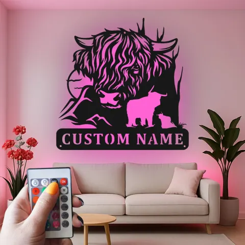 Vista alternativa de Decoración mural de metal LED de vaca de las Highlands | Decoración farmhouse personalizada | Letrero rústico a medida para amantes de los animales