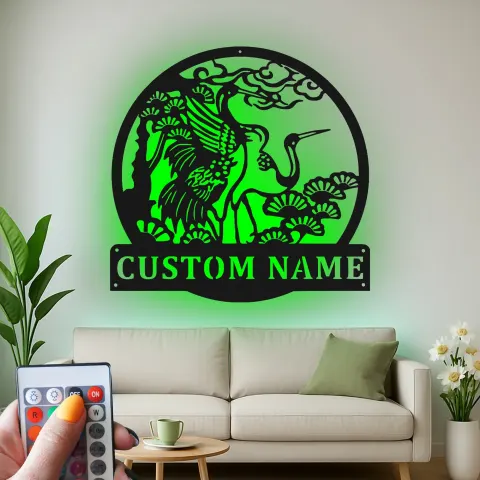 Personalisierte LED-Metall-Wandkunst mit Kran und Kiefer – Naturgeschenk für Wohnzimmer oder Garten alternative Ansicht