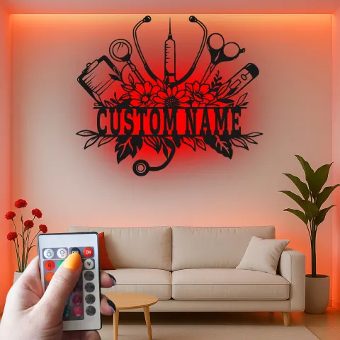 Vue alternative de Cadeau Personnalisé pour Infirmière | Panneau Métallique LED au Nom Personnalisé pour Décoration de Clinique | Art Murale Médical Floral | Cadeau de Graduation pour Infirmière